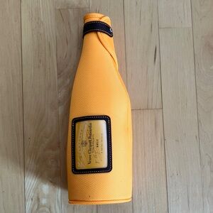 2/$20 like new Veuve Clicquot neoprene bottle cover